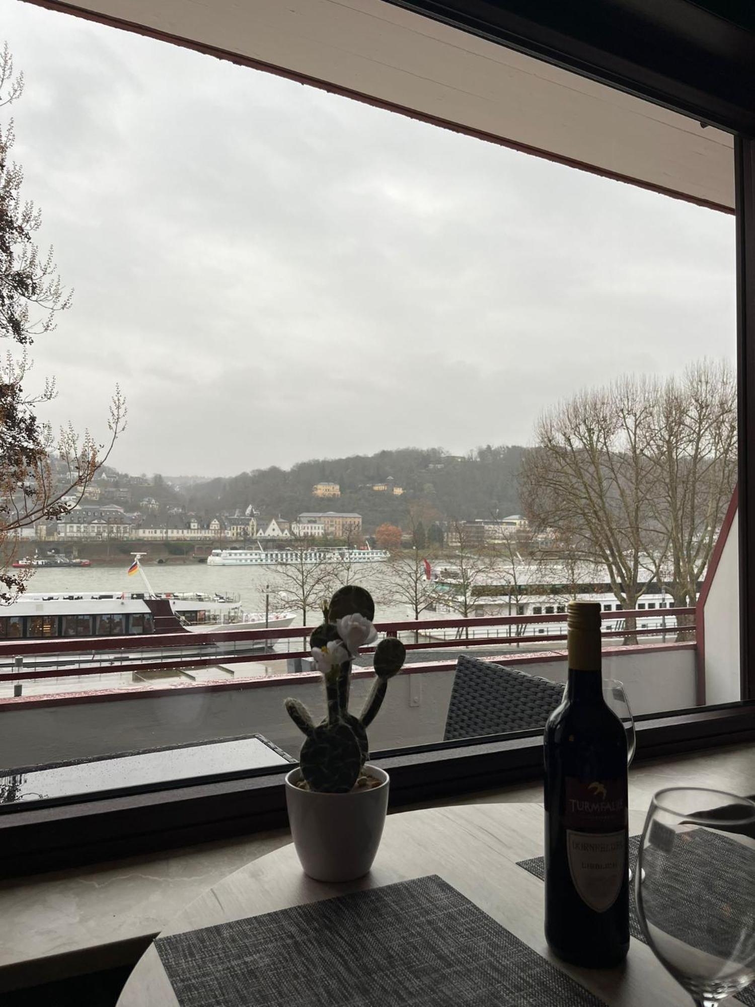 Rheinpanorama Suite Mit Balkon Кобленц Екстериор снимка